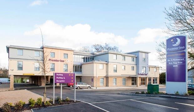 Premier Inn Premier Inn Уитни Экстерьер фото